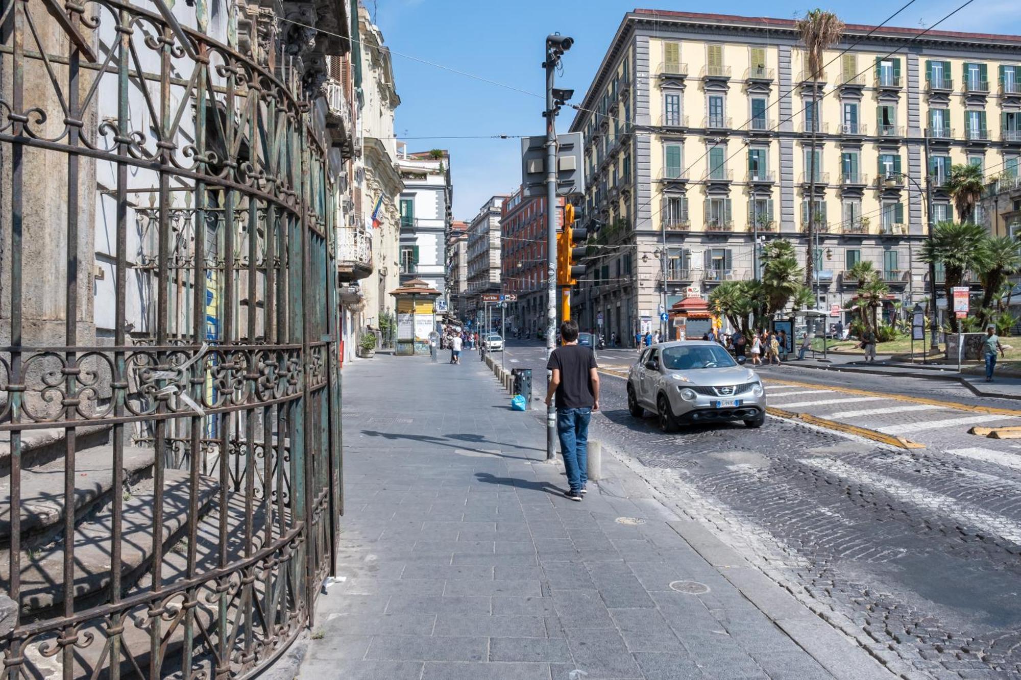 Colibri A Piazza Dante Appartement Napels Buitenkant foto