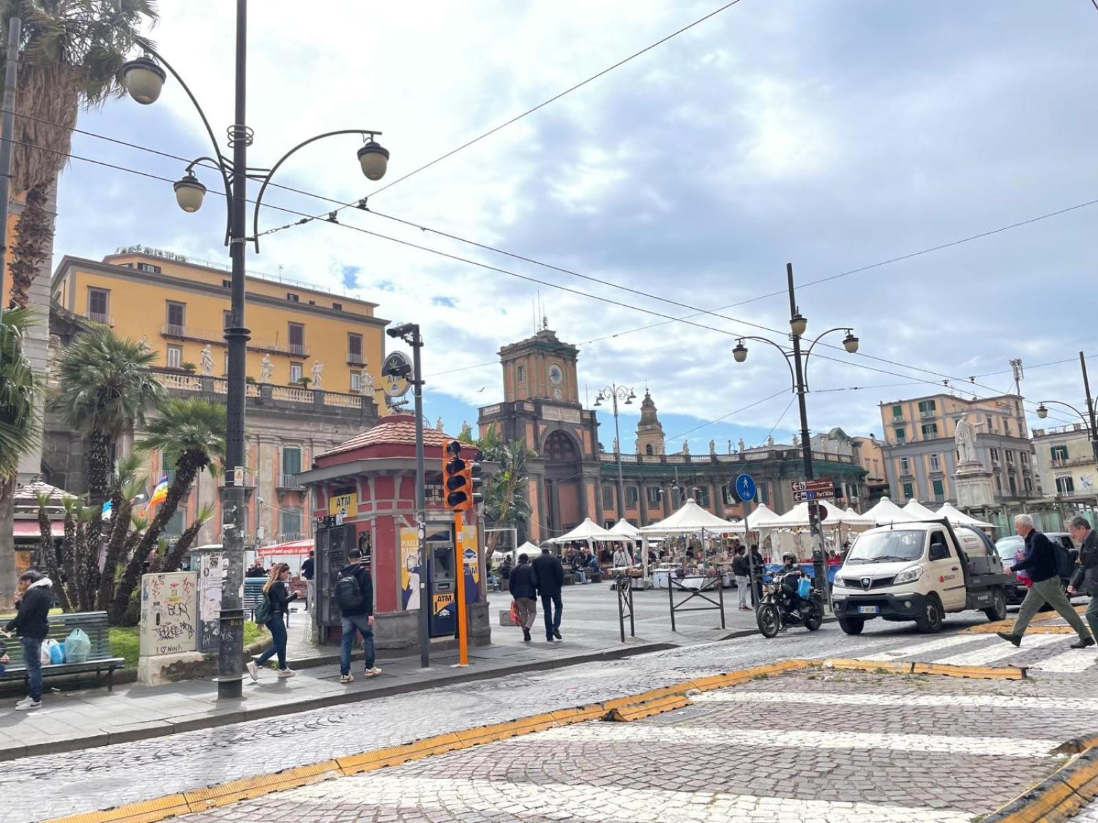Colibri A Piazza Dante Appartement Napels Buitenkant foto